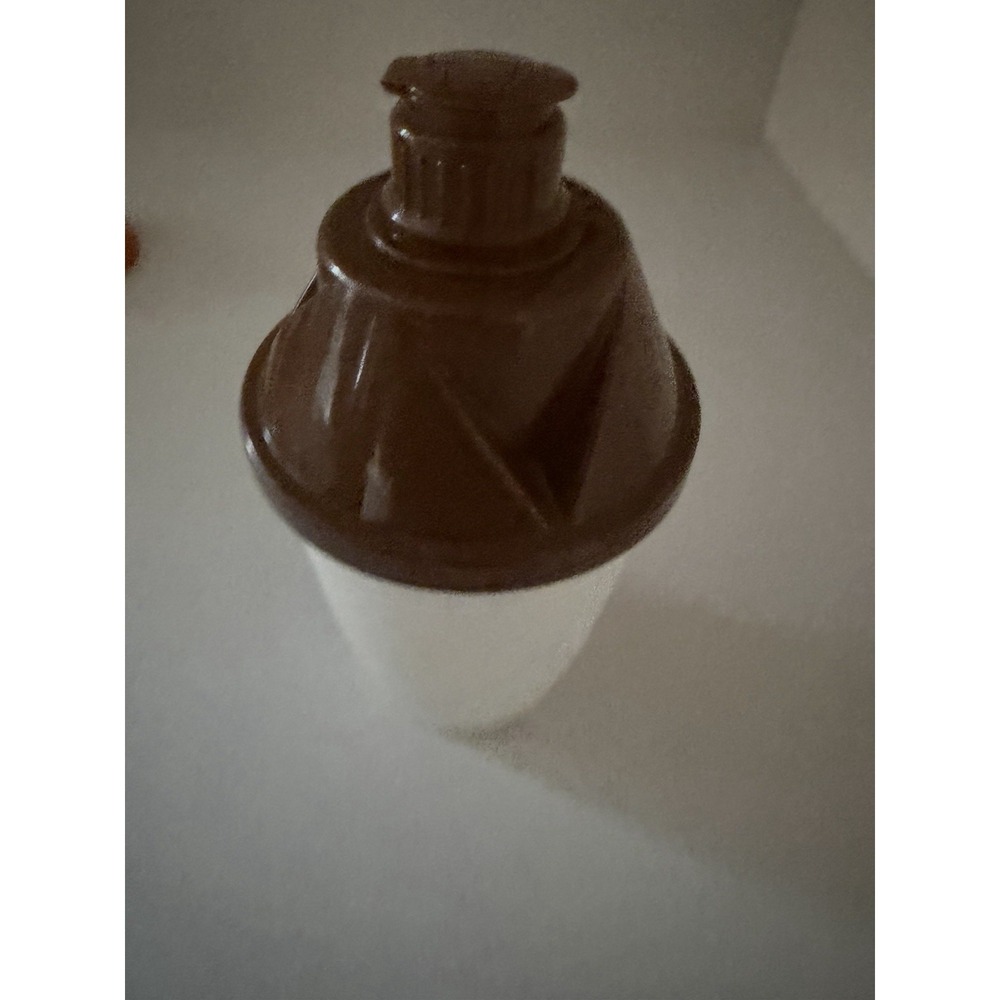 Vintage Tupperware Mixer Shaker 847-2 Mixer Shaker